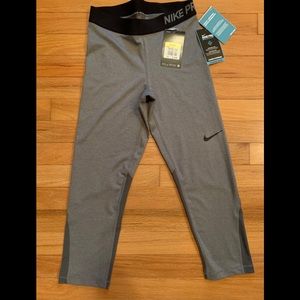 Nike capris